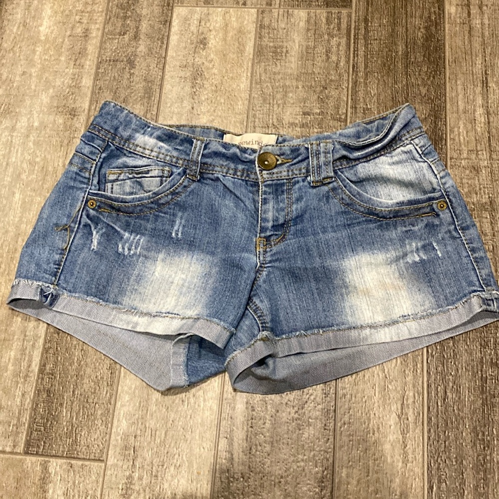 REWIND shorts